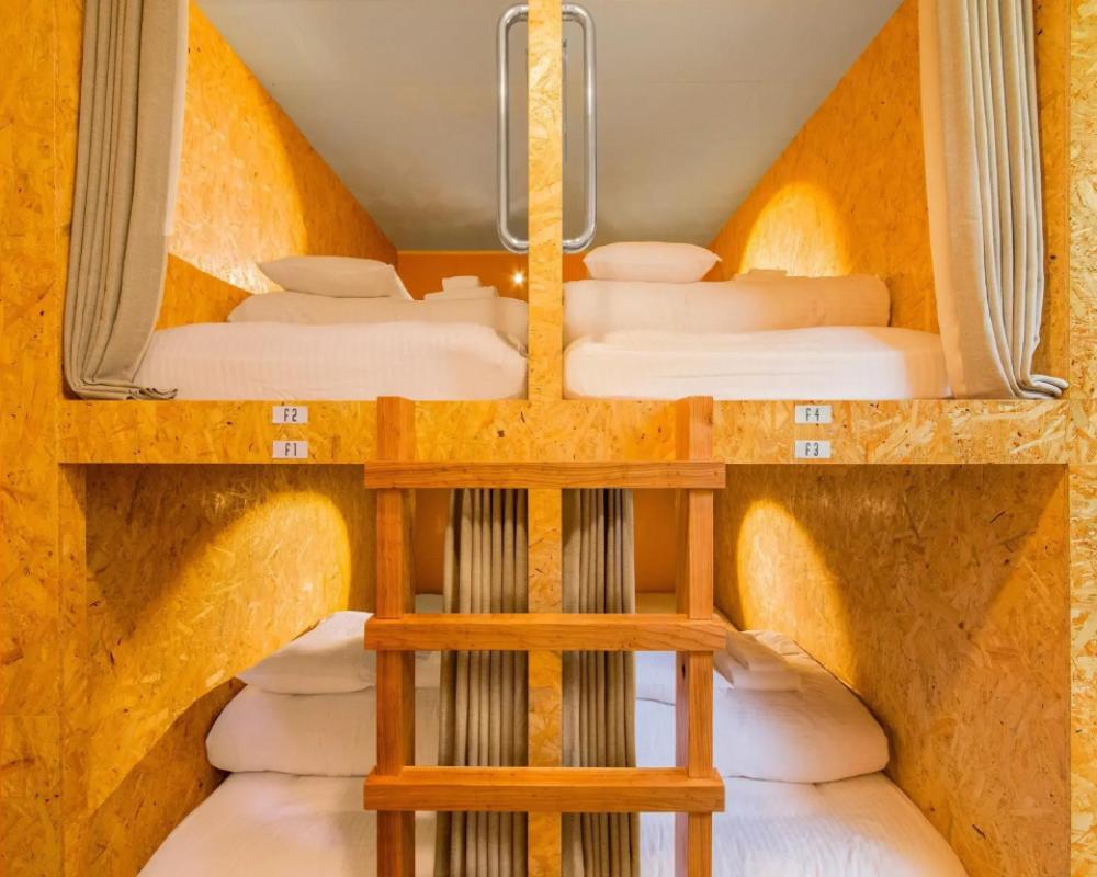 фото Seawall Hostel