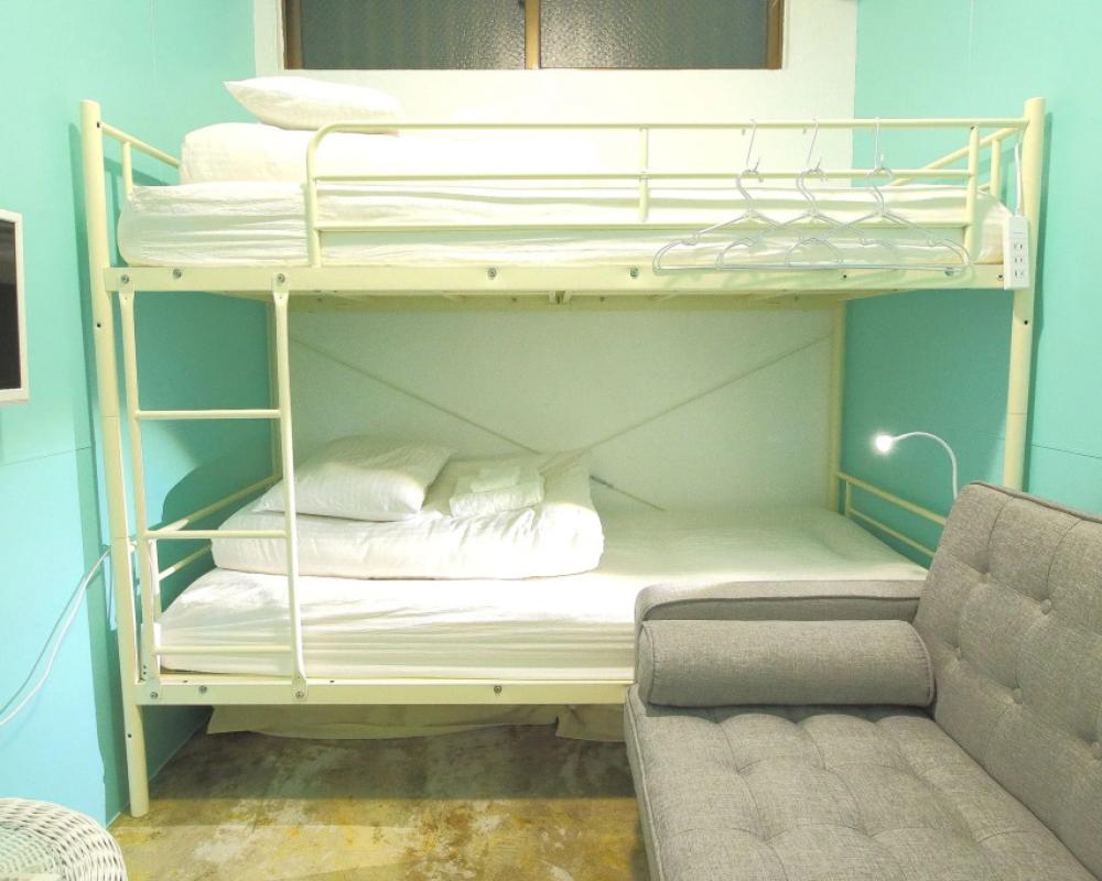 фото Seawall Hostel