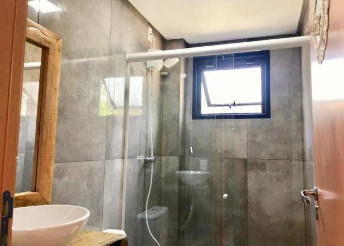 Casa Privativa com Piscina na Ferrugem