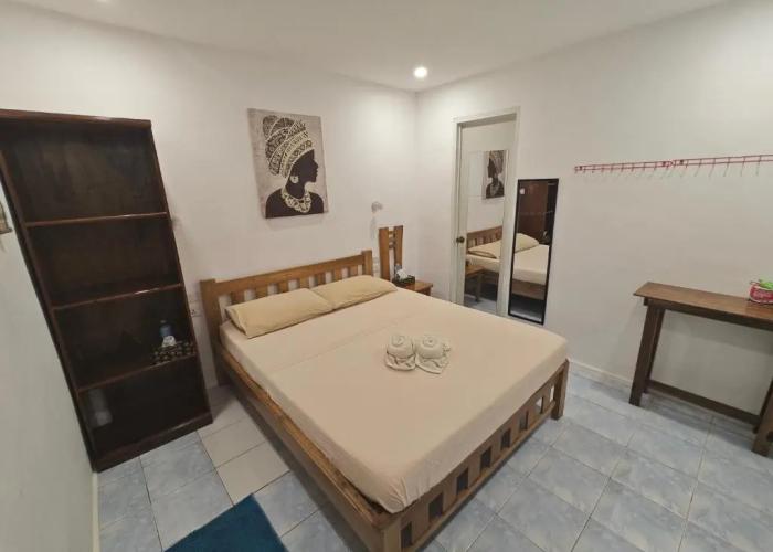 Room-Cola Inn
