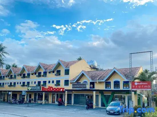 RedDoorz Plus @ Balai Sofia Bed & Breakfast Batangas
