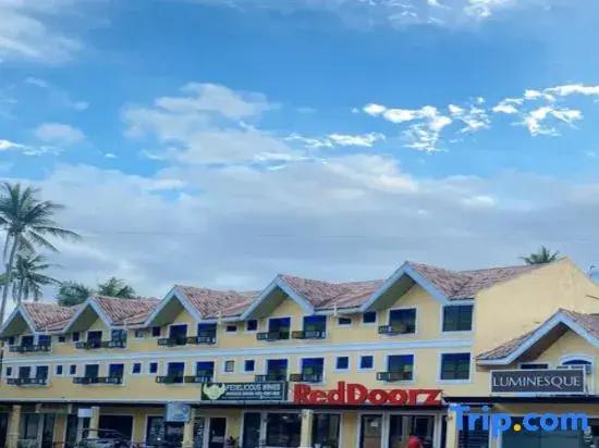 RedDoorz Plus @ Balai Sofia Bed & Breakfast Batangas