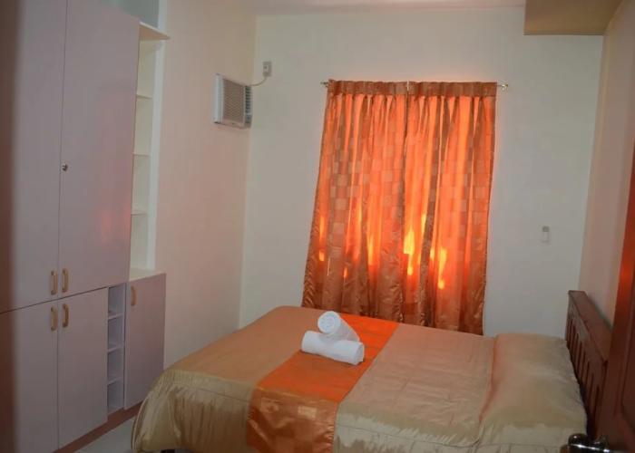Manora Apartments and Guest House