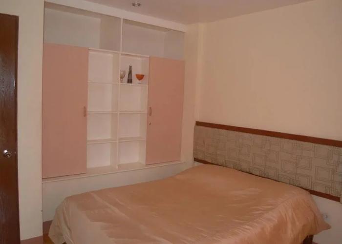 Manora Apartments and Guest House