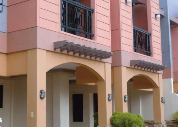 Manora Apartments and Guest House
