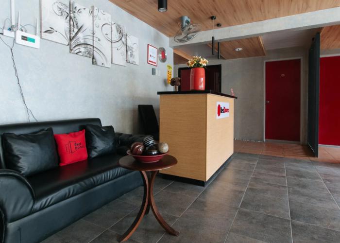 RedDoorz near Christ the King Medical Center