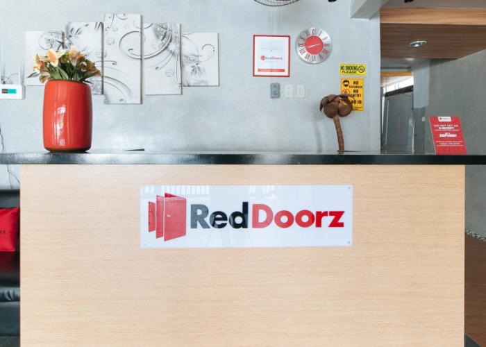 RedDoorz near Christ the King Medical Center