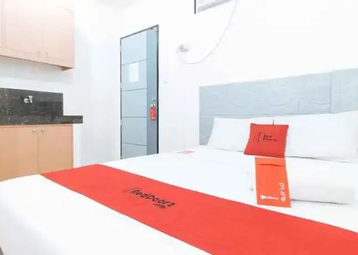 RedDoorz @ CAA Road Las Pinas