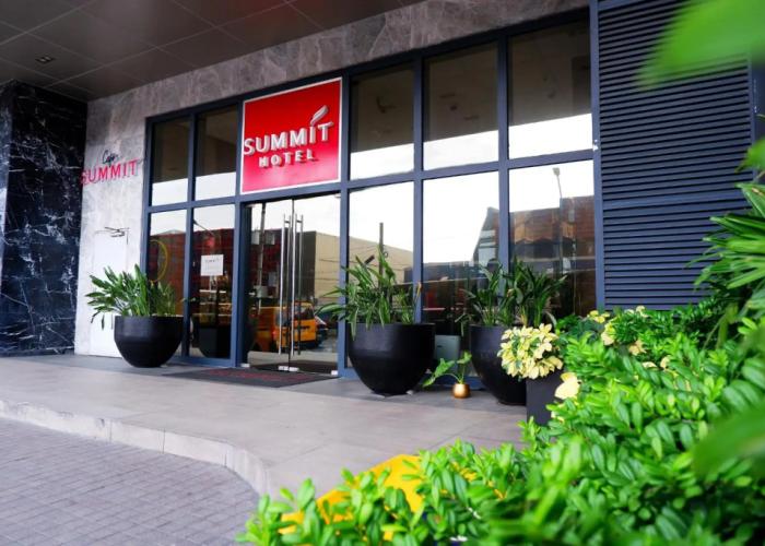 Summit Hotel Greenhills
