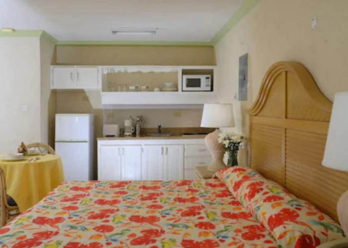 Golden Sands Hotel