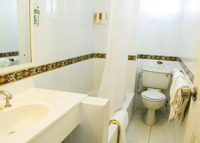 Dover Beach Hotel