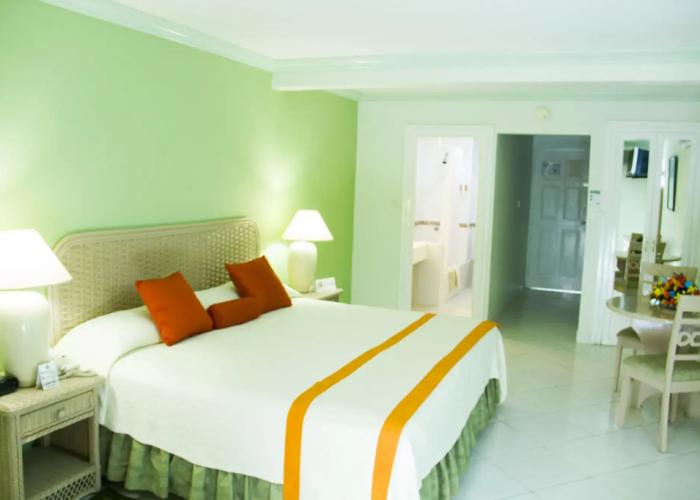 Dover Beach Hotel