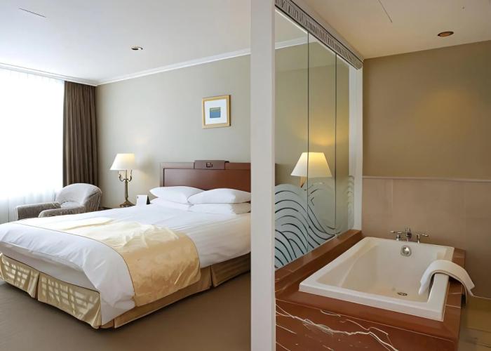 High1 Palace Hotel & CC