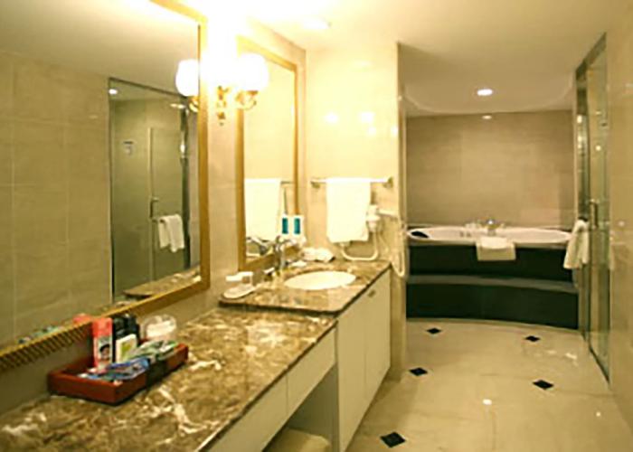 High1 Palace Hotel & CC