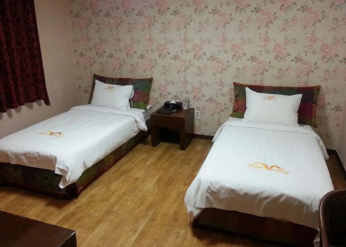 High Valley Hotel