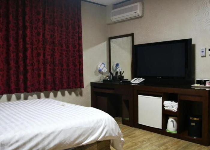 High Valley Hotel