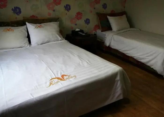 High Valley Hotel