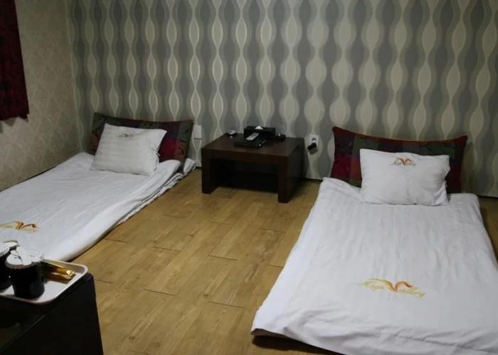 High Valley Hotel