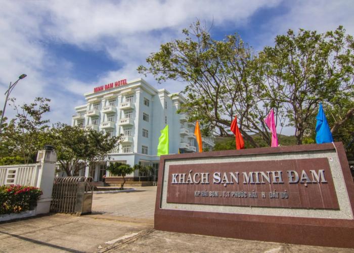 Minh Dam Hotel & Restaurant