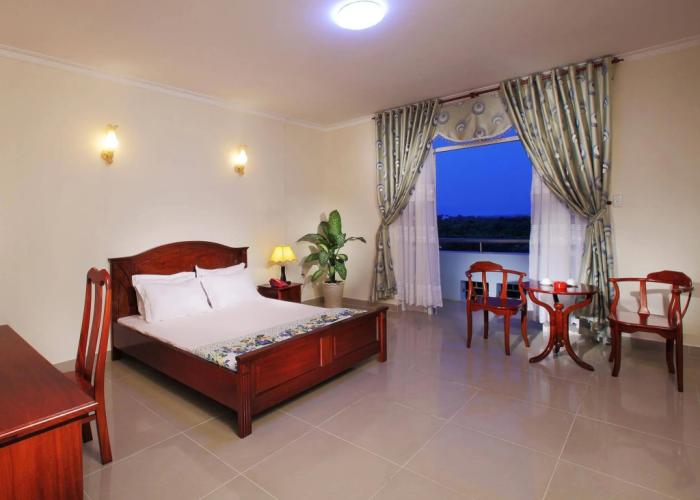 Minh Dam Hotel & Restaurant