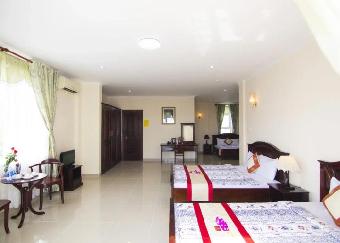 Minh Dam Hotel & Restaurant