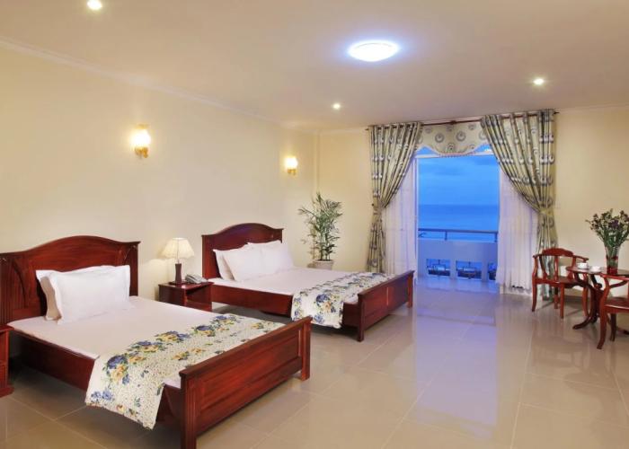 Minh Dam Hotel & Restaurant