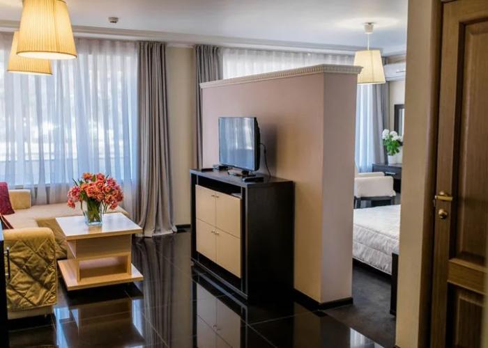 Hotel Gostinichno-Restorannyij Kompleks ZIHIYa