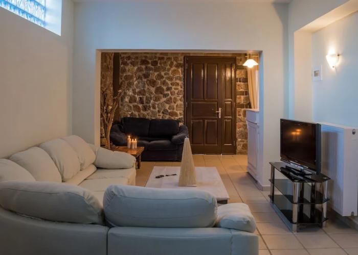 Cavo Petra Hotel