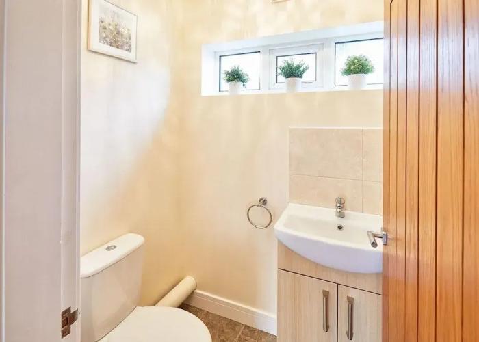 Host Stay Holmedene