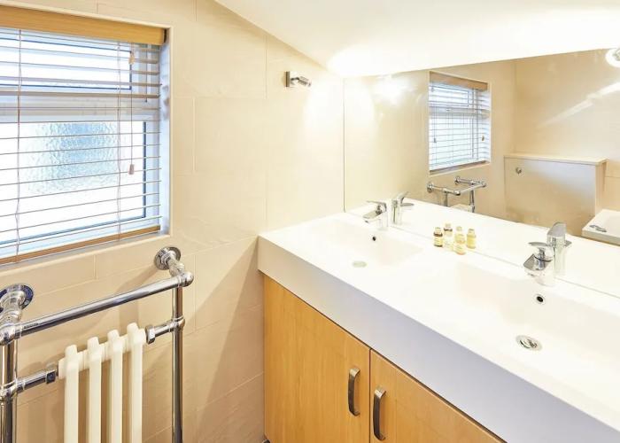 Host Stay Holmedene