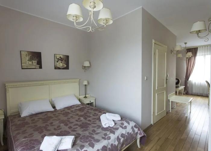 Villa Estera - Hotel & Restauracja
