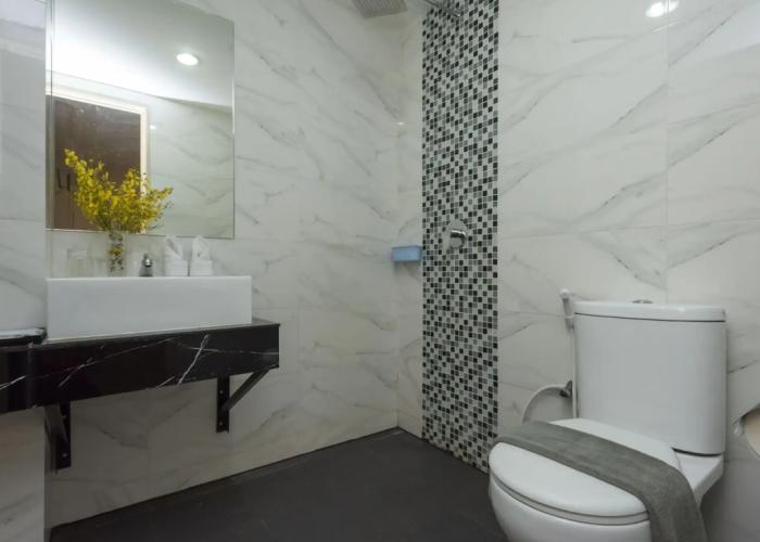 Oyo 490 Dk Hotel