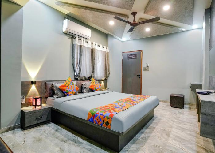 Fabhotel Viva House