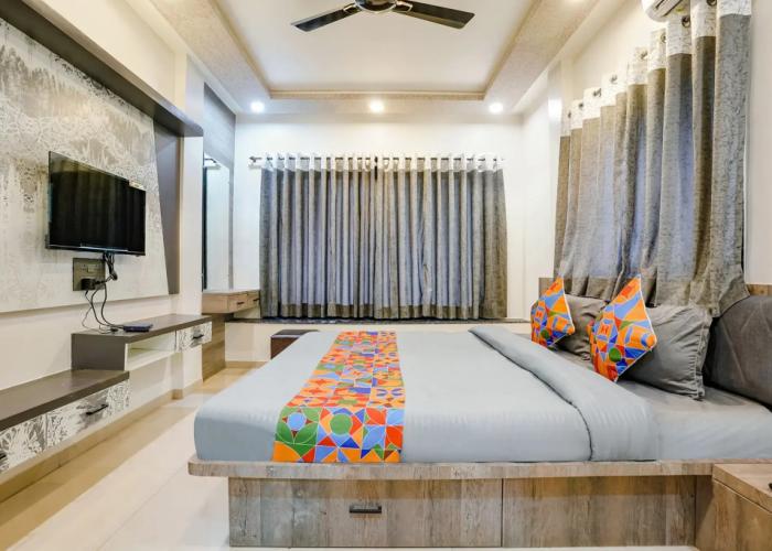 Fabhotel Viva House