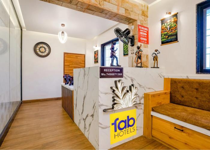 Fabhotel Viva House