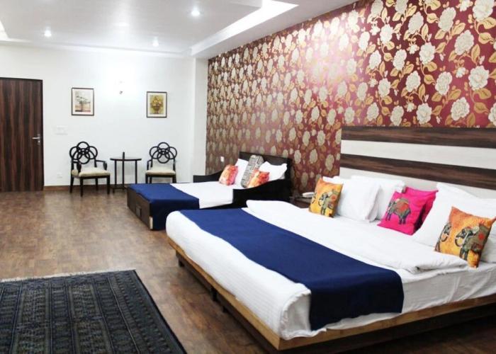 Adhunik Hotel Neemrana