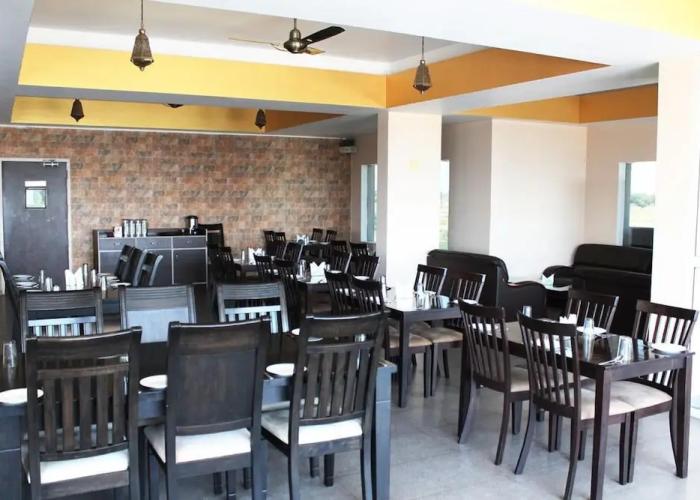 Adhunik Hotel Neemrana