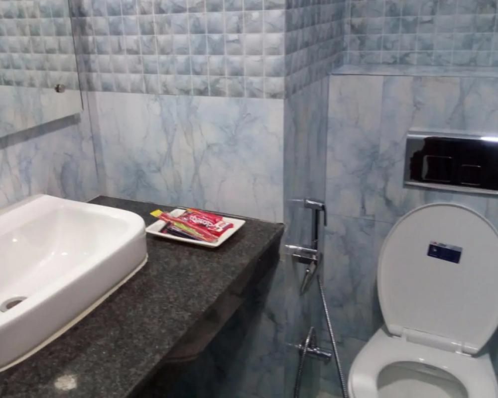 фото Adhunik Hotel Behror