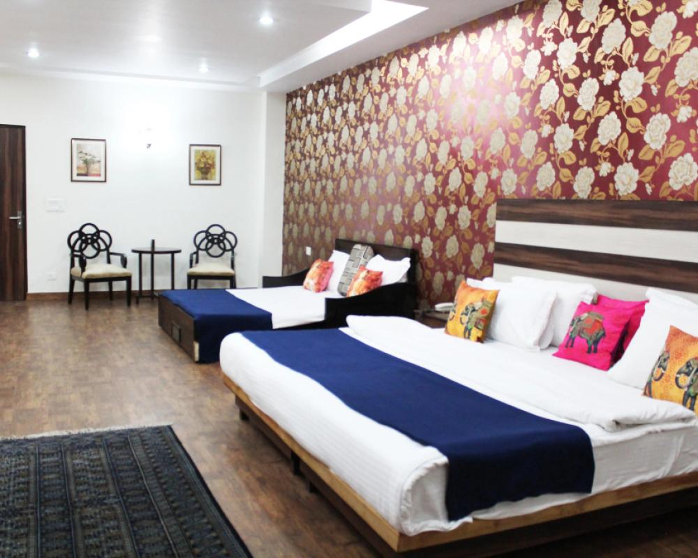 фото Adhunik Hotel Behror