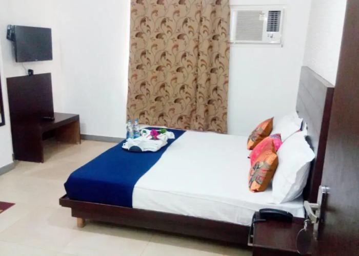 Adhunik Hotel Behror
