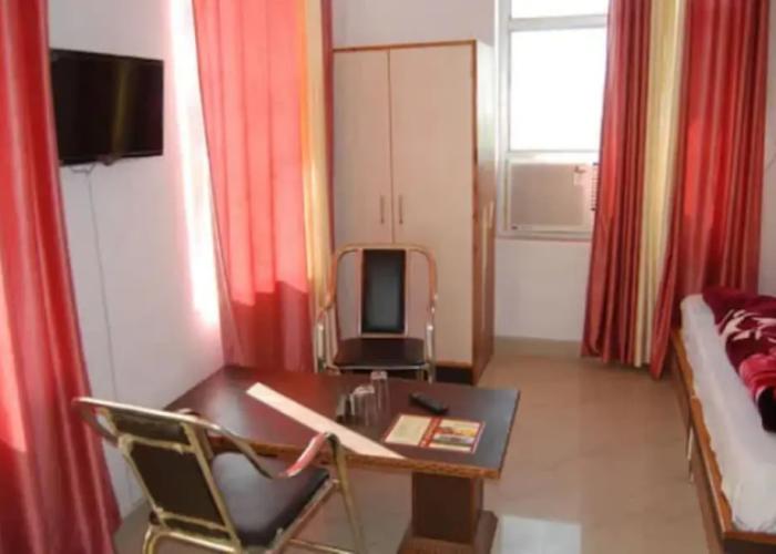 Hotel Jhansla By GRB