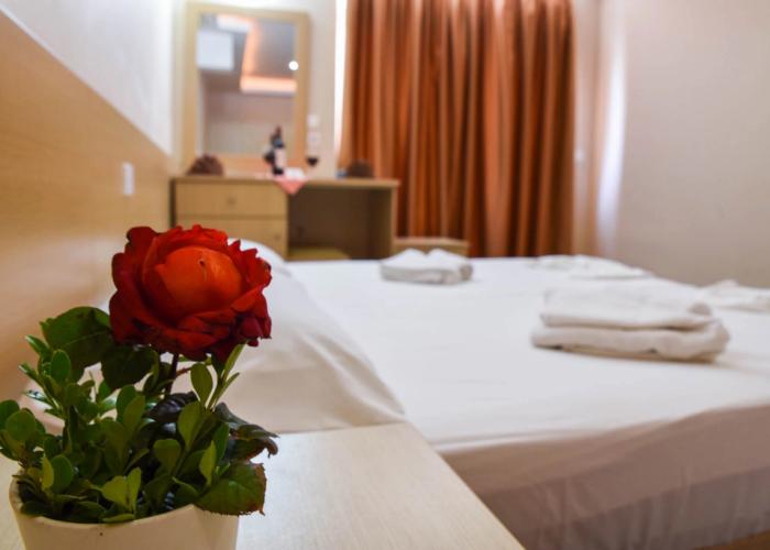 Sacallis Inn Beach Hotel