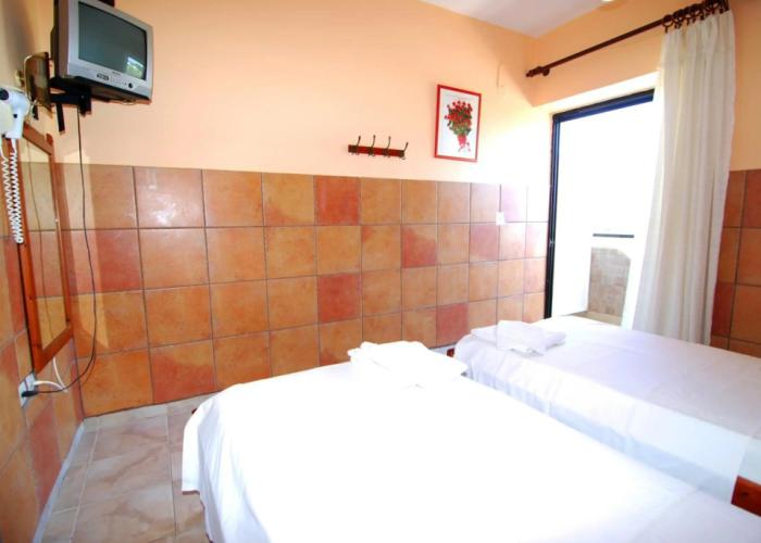 Chrysoula Hotel & Apartments