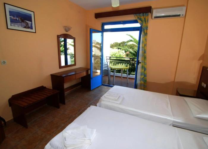 Chrysoula Hotel & Apartments