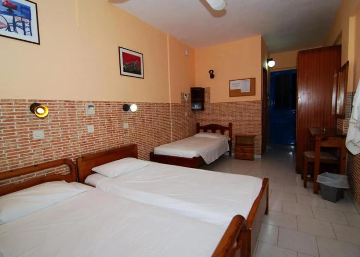 Chrysoula Hotel & Apartments