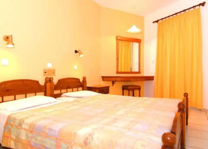 Zeus Hotel