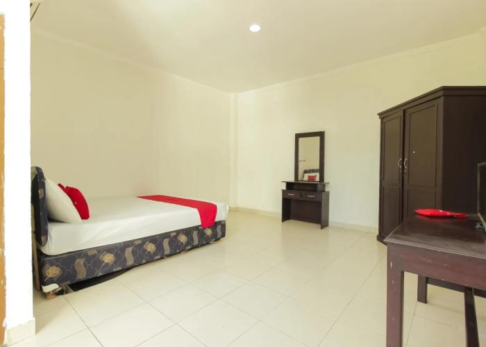 RedDoorz @ Malalayang Manado