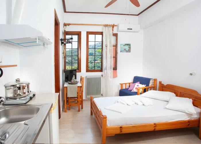 Paradeisos Double Room With Sea View 4