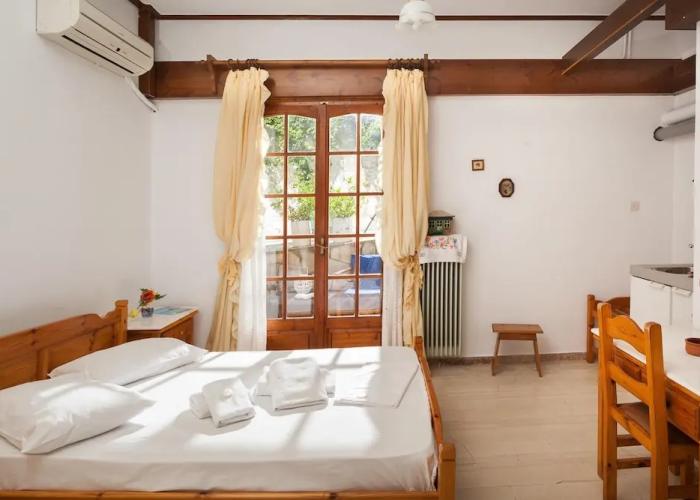 Paradeisos Double Room 3