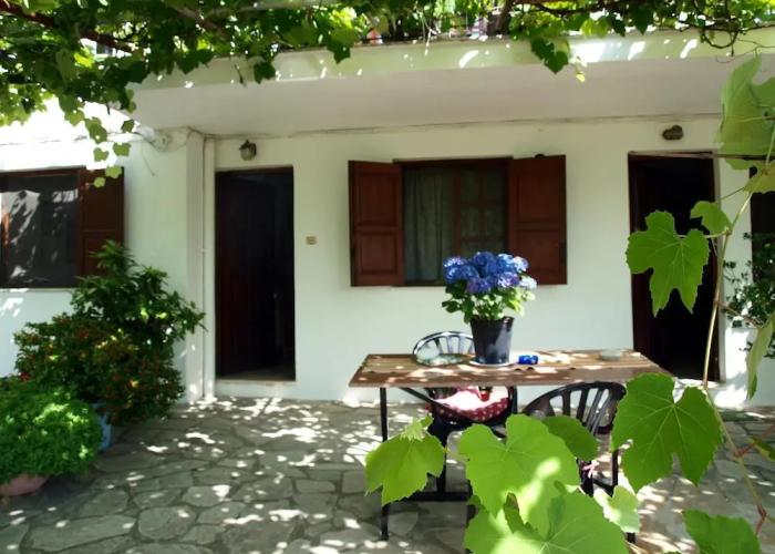 Paradeisos Double Room 6